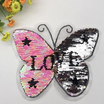 Нашивка на одежду с пайетками "Бабочка Love" фото, картинки