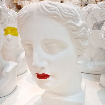 Кашпо Голова Венеры, 35 см гипс Белый красные губы фото, картинки