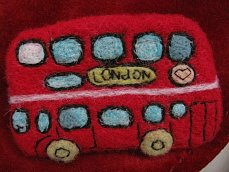 Брошка Лондонский автобус. фото